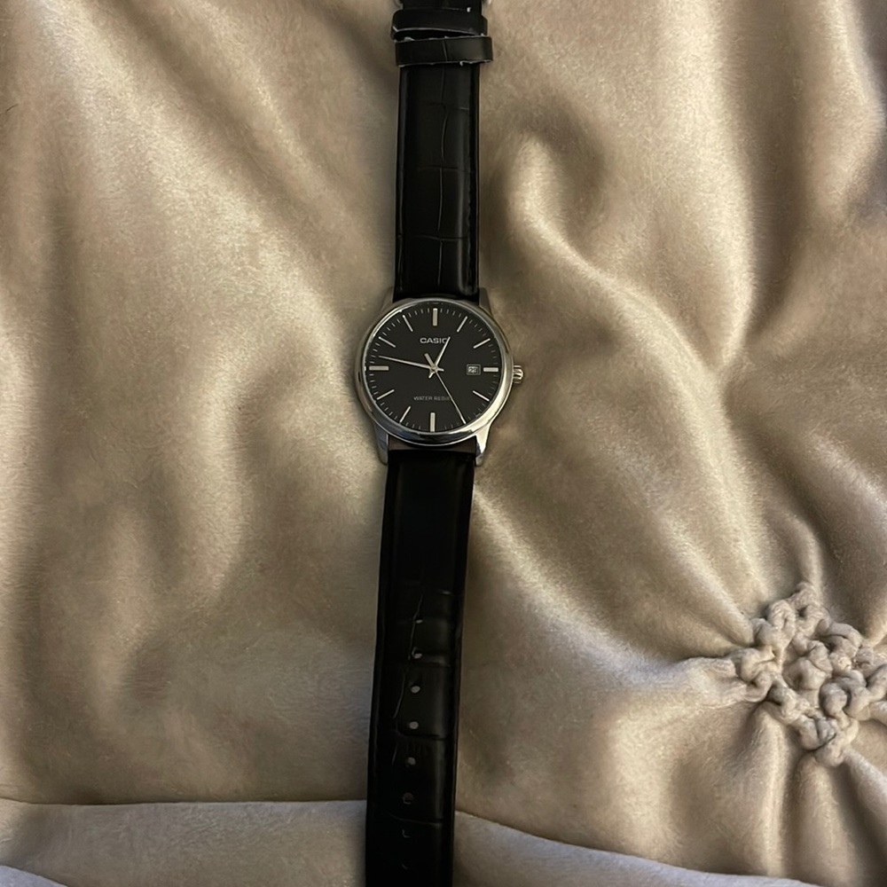 **SOLD ELSEWHERE** Casio - Silver Watch w/ Black Band